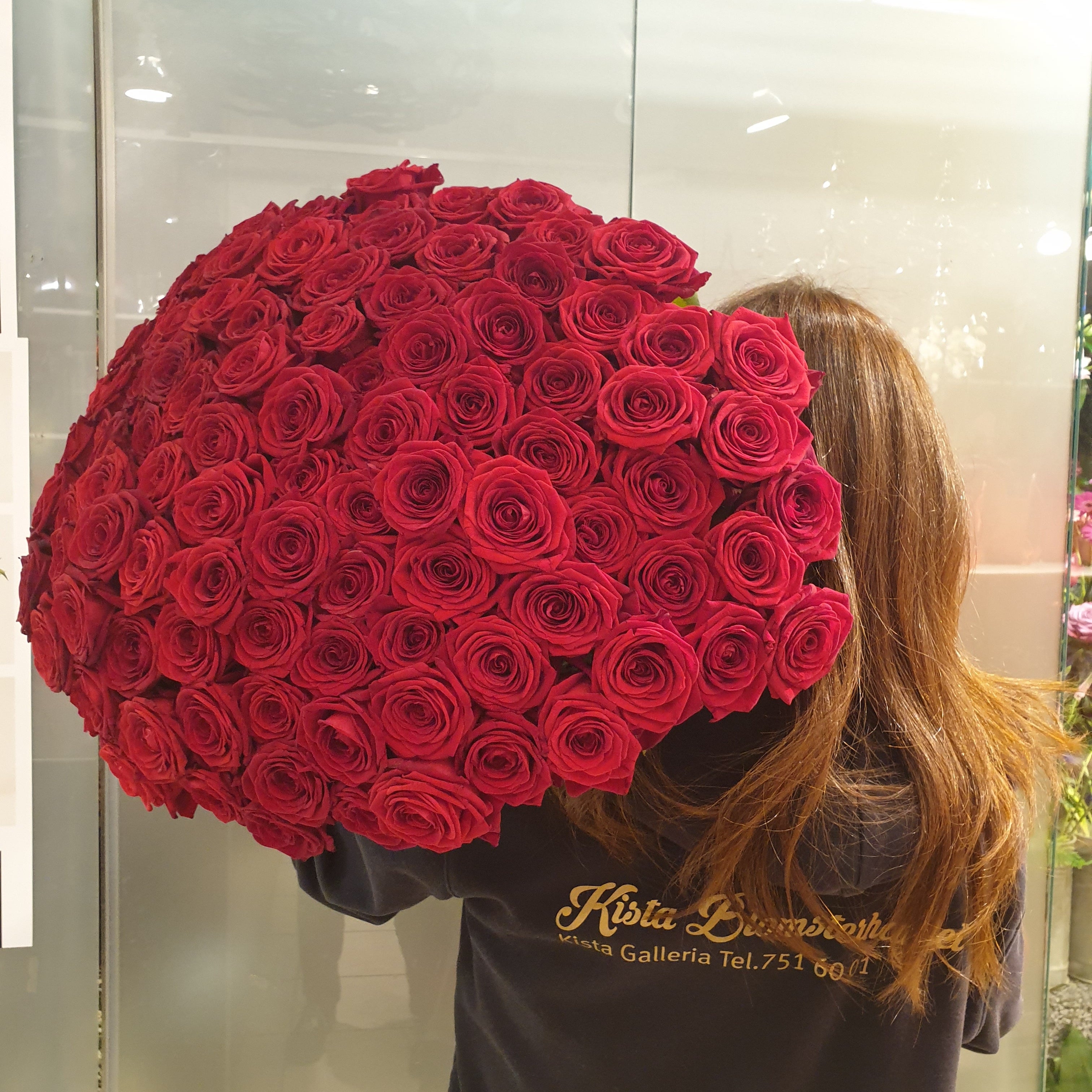 100 röda rosor